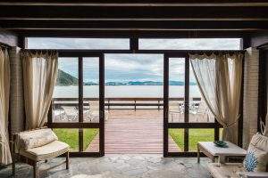 beachfront accommodaton